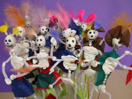 small calacas skeletons for day of the dead