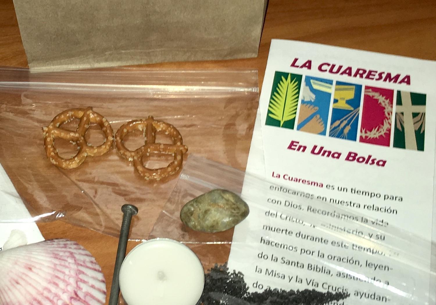 Lent in a Bag En Español: La Cuaresma En Una Bolsa